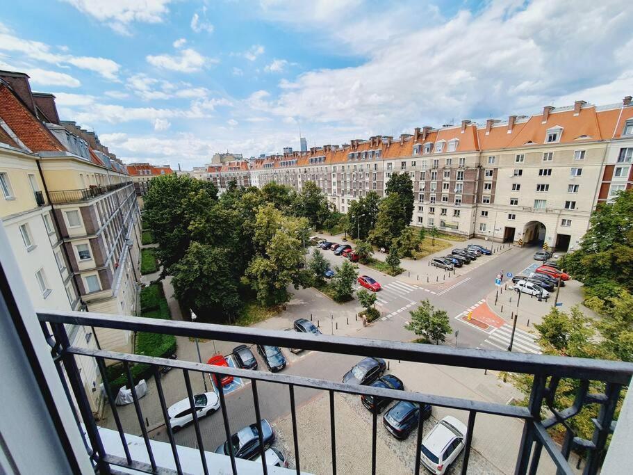 Wyzwolenia Apt , Lazienki Park & Zbawiciela Sq. 2' Varsovie Extérieur photo